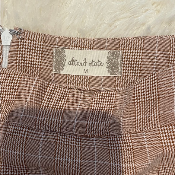 Altar'd State Checkered Tan‎ Mini Skort - Picture 2 of 8